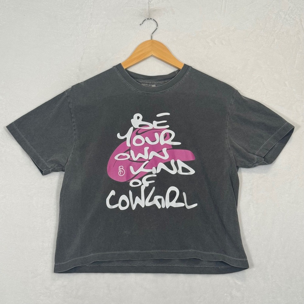 Comfort Colors Charcoal Be Your Own Kind of Cowgirl Graphic Tee Size M